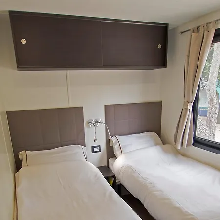 Holiday home Holiday Camping Bijela Uvala.8 *